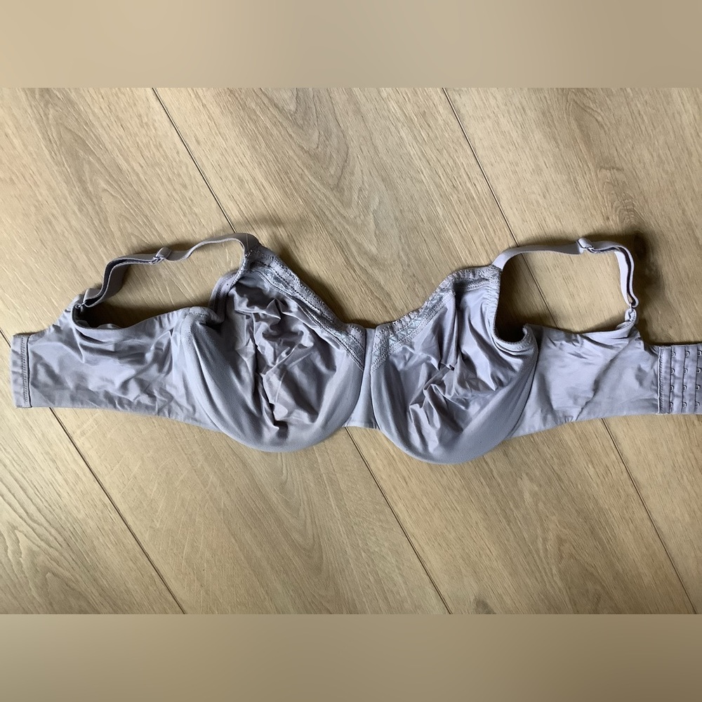 Lilac gently used Wacoal full coverage bra